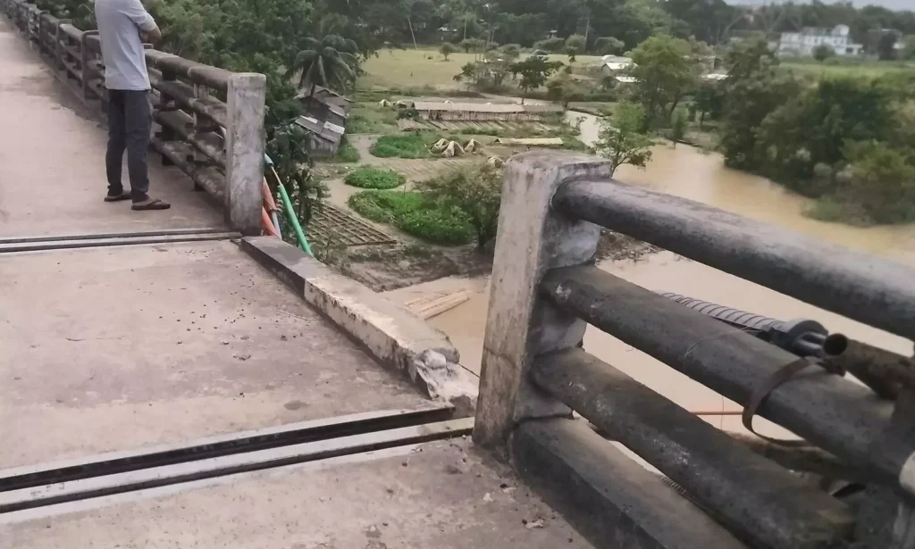 A Broken bridge