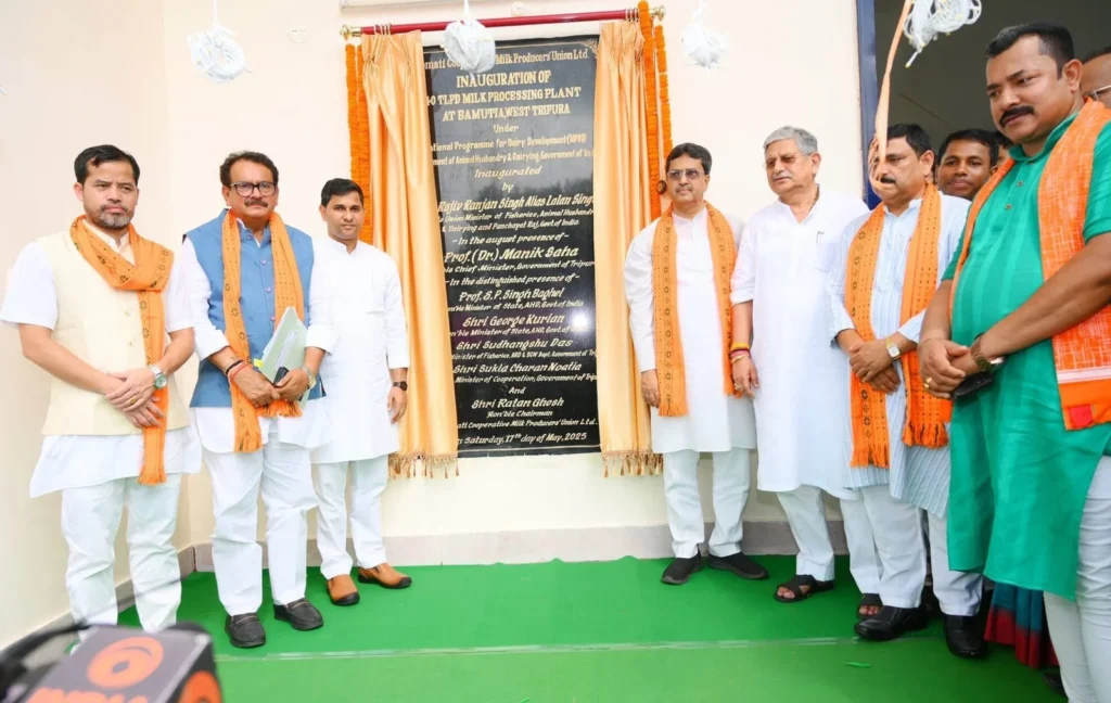 .Union Minister Rajiv Ranjan Singh with Tripura CM
