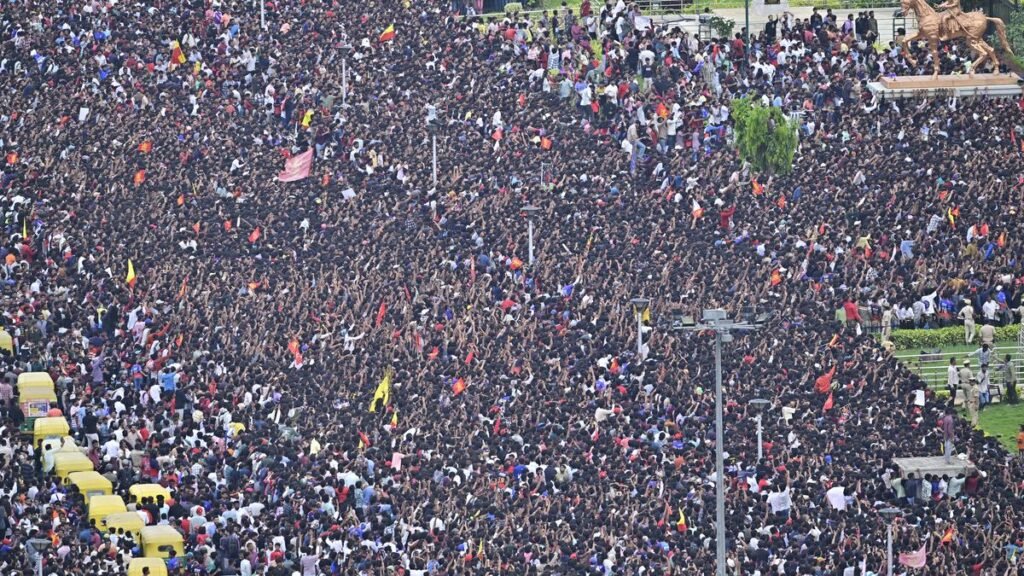CROWD STAMPADE IN BANGALORE