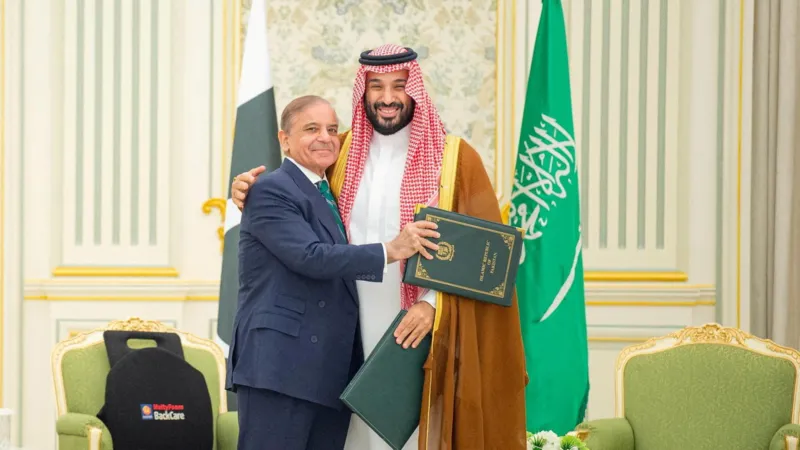 Pakistan-Saudi Arabia Defense Pact Raises Concerns for India’s Security Interests Saudi Arab Prince and PM of Pakistan